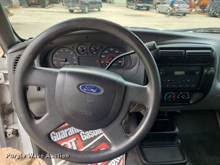 image for item MO9852 2006 Ford Ranger  SuperCab pickup truck