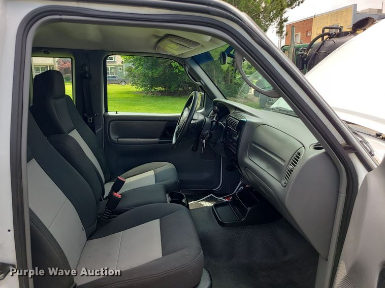 image for item MO9852 2006 Ford Ranger  SuperCab pickup truck