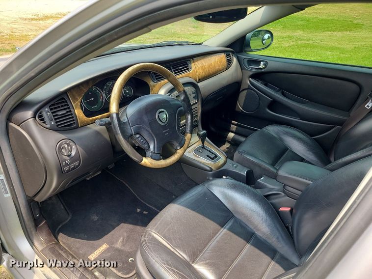 image for item MO9853 2003 Jaguar X-Type 3.0