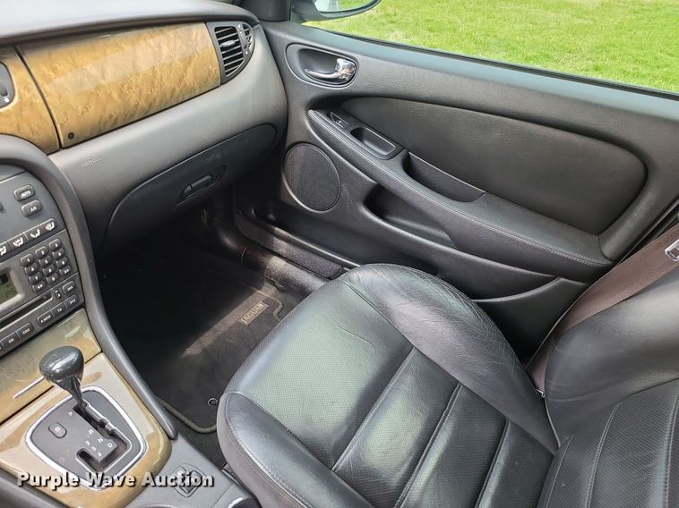 image for item MO9853 2003 Jaguar X-Type 3.0