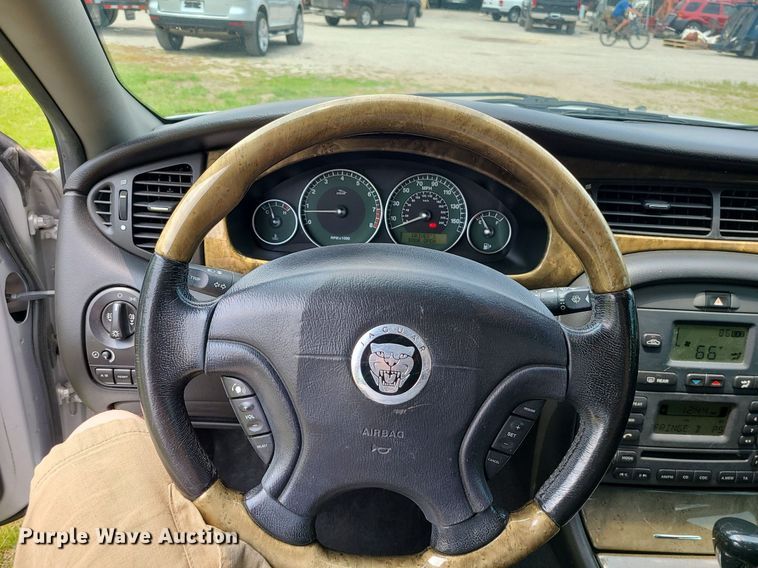 image for item MO9853 2003 Jaguar X-Type 3.0