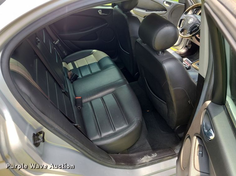 image for item MO9853 2003 Jaguar X-Type 3.0