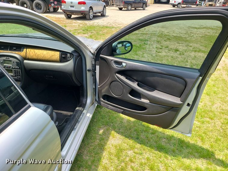 image for item MO9853 2003 Jaguar X-Type 3.0