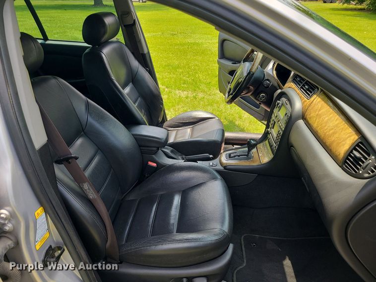 image for item MO9853 2003 Jaguar X-Type 3.0