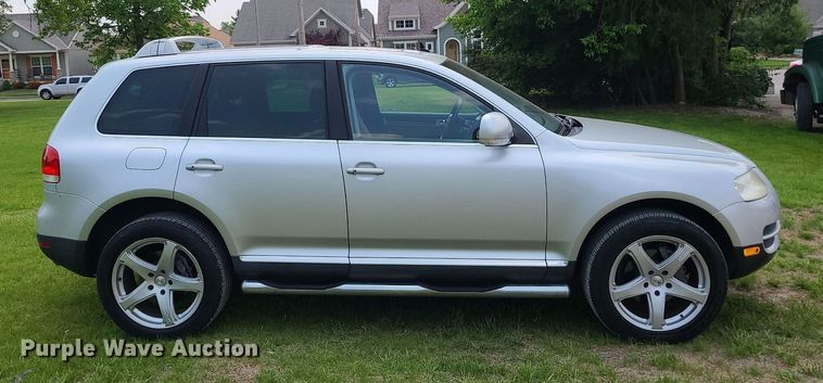 image for item MO9854 2005 Volkswagen Touareg  SUV