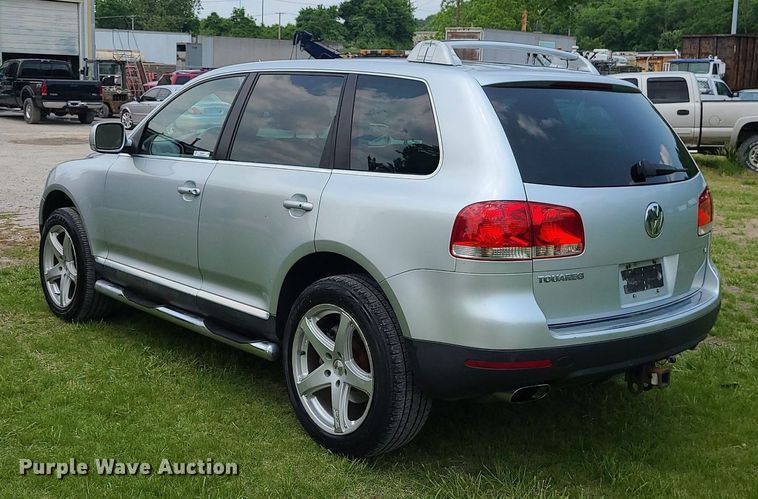 image for item MO9854 2005 Volkswagen Touareg  SUV