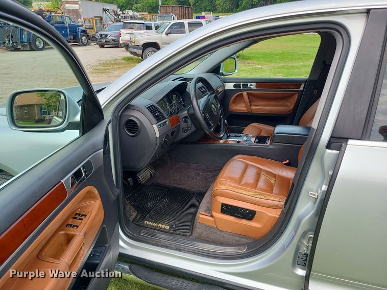 image for item MO9854 2005 Volkswagen Touareg  SUV