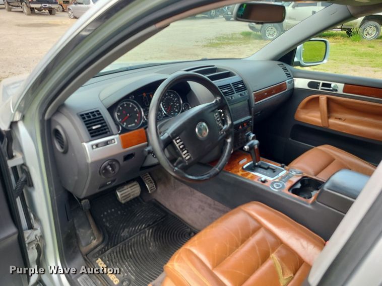 image for item MO9854 2005 Volkswagen Touareg  SUV