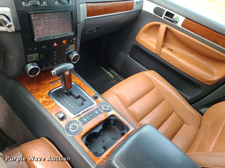 image for item MO9854 2005 Volkswagen Touareg  SUV