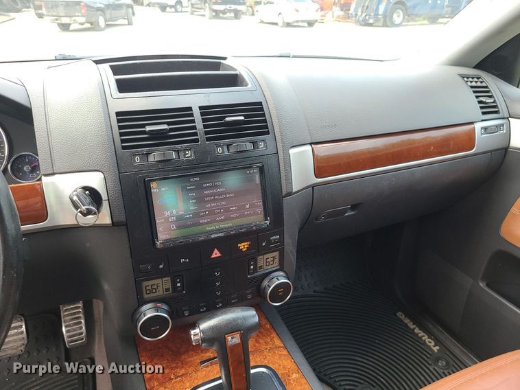 image for item MO9854 2005 Volkswagen Touareg  SUV