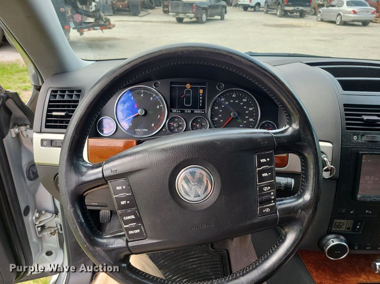 image for item MO9854 2005 Volkswagen Touareg  SUV