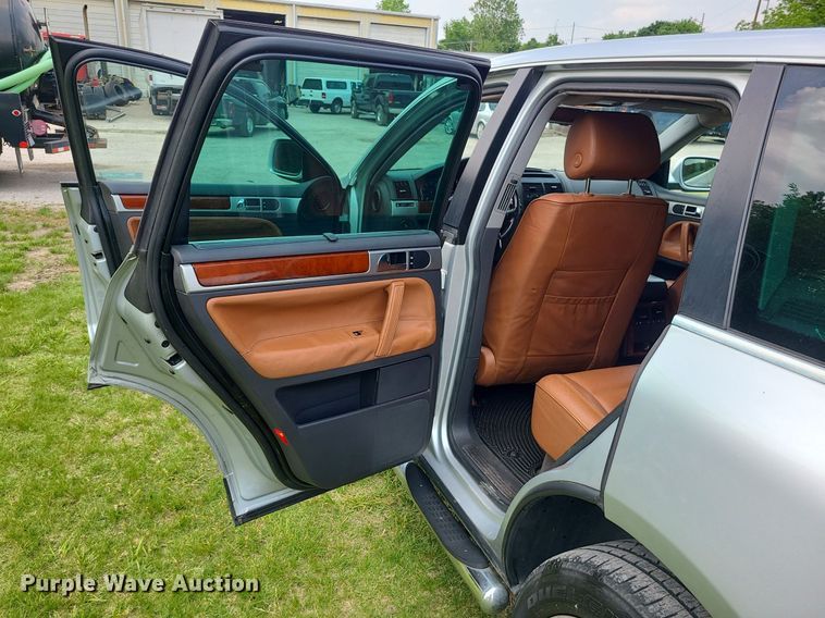 image for item MO9854 2005 Volkswagen Touareg  SUV