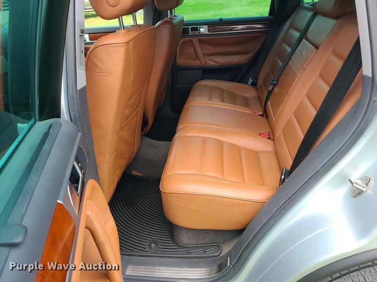 image for item MO9854 2005 Volkswagen Touareg  SUV