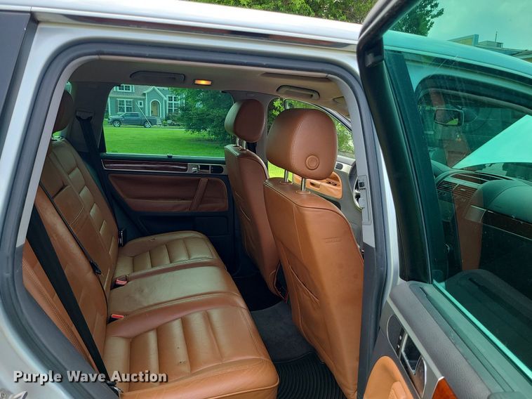 image for item MO9854 2005 Volkswagen Touareg  SUV