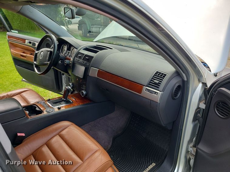 image for item MO9854 2005 Volkswagen Touareg  SUV