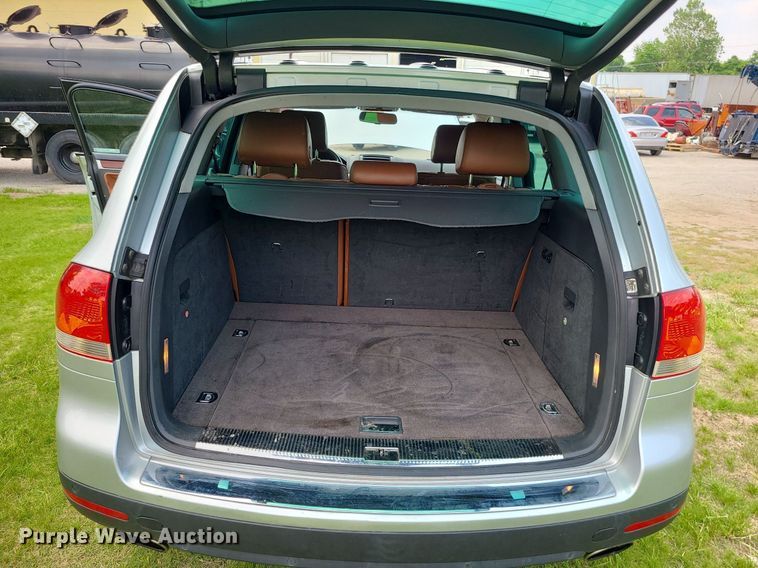 image for item MO9854 2005 Volkswagen Touareg  SUV