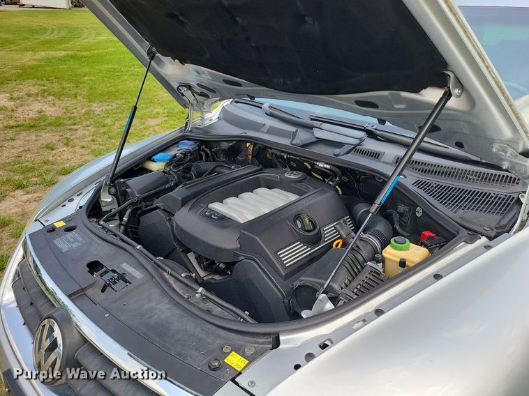 image for item MO9854 2005 Volkswagen Touareg  SUV