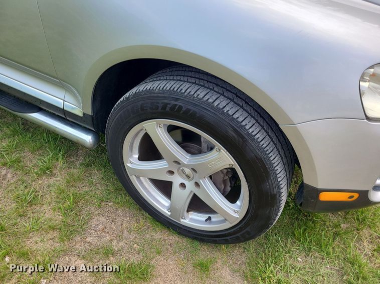 image for item MO9854 2005 Volkswagen Touareg  SUV