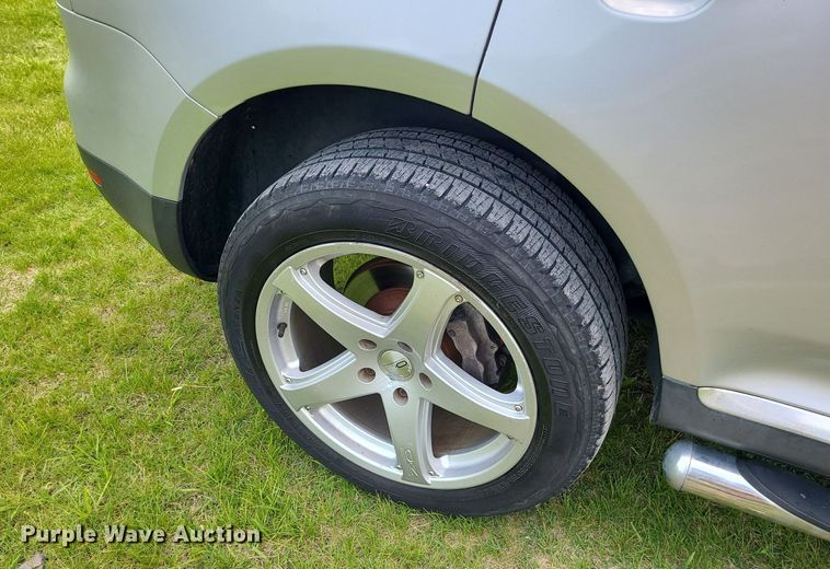 image for item MO9854 2005 Volkswagen Touareg  SUV