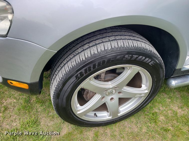 image for item MO9854 2005 Volkswagen Touareg  SUV