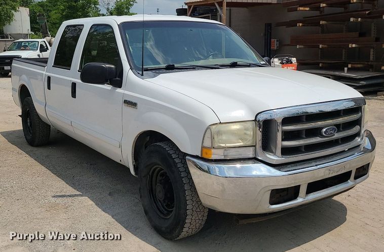 image for item MO9855 2002 Ford F250 Super Duty  Crew Cab pickup truck