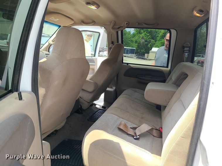 image for item MO9855 2002 Ford F250 Super Duty  Crew Cab pickup truck