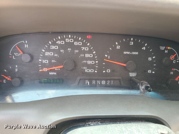 image for item MO9855 2002 Ford F250 Super Duty  Crew Cab pickup truck