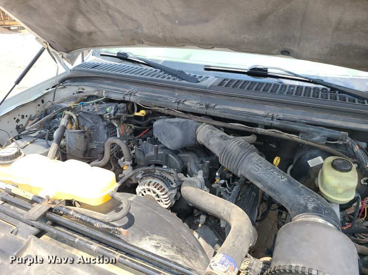 image for item MO9855 2002 Ford F250 Super Duty  Crew Cab pickup truck