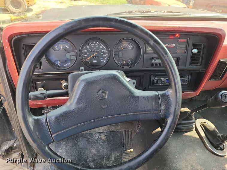 image for item MO9867 1992 Dodge Ram 250  Club Cab pickup truck