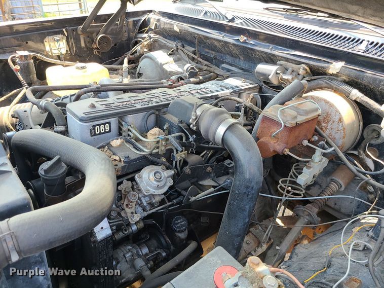 image for item MO9867 1992 Dodge Ram 250  Club Cab pickup truck