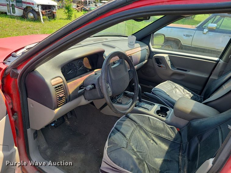 image for item MO9868 1999 Jeep Grand Cherokee  SUV