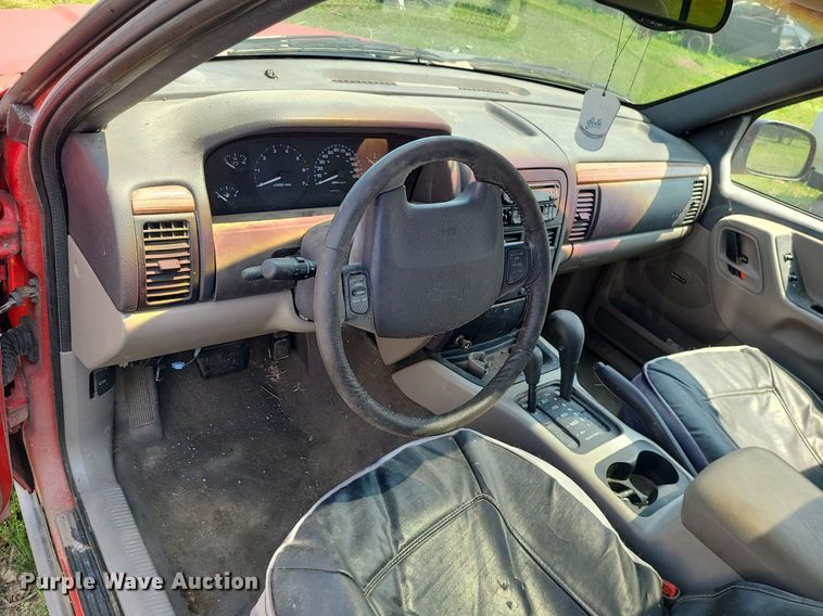 image for item MO9868 1999 Jeep Grand Cherokee  SUV