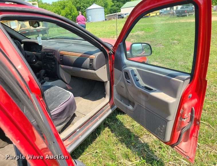 image for item MO9868 1999 Jeep Grand Cherokee  SUV