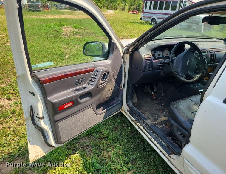 image for item MO9869 2001 Jeep Grand Cherokee Limited  SUV