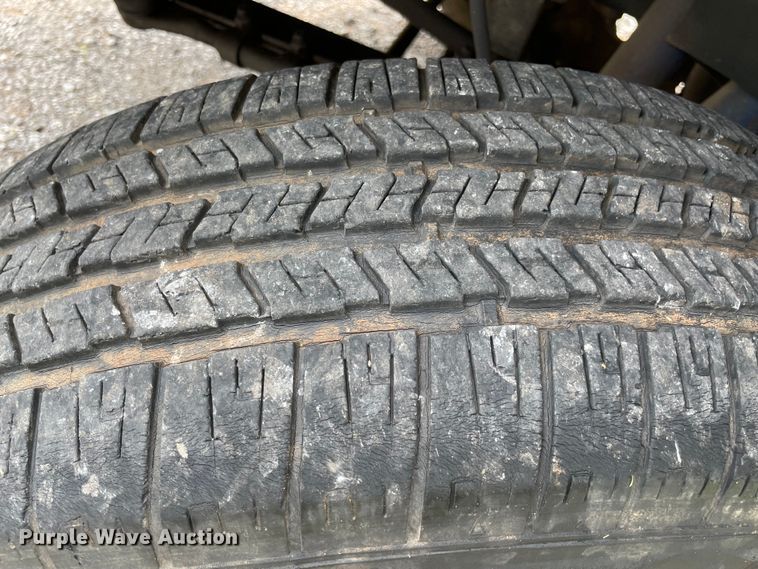 image for item MR9062 1991 GMC Suburban  SUV