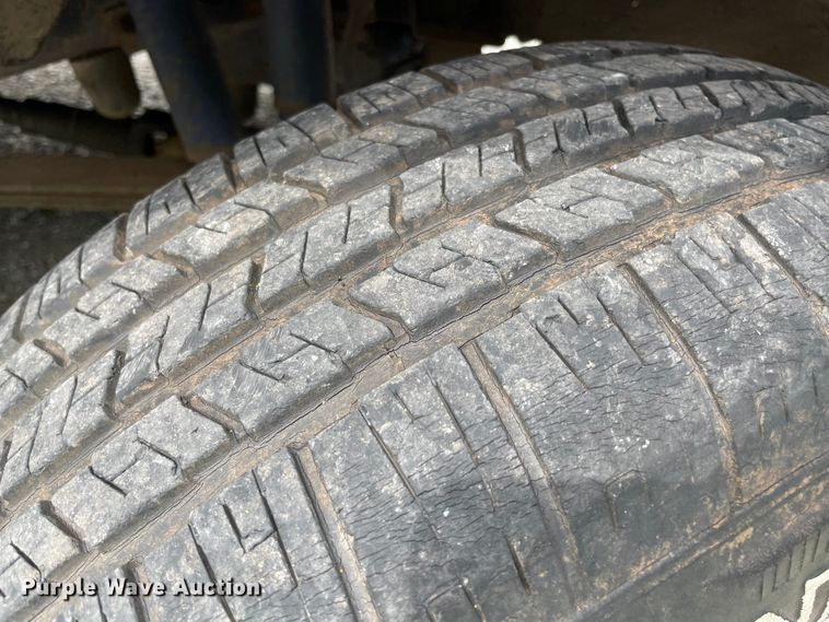 image for item MR9062 1991 GMC Suburban  SUV