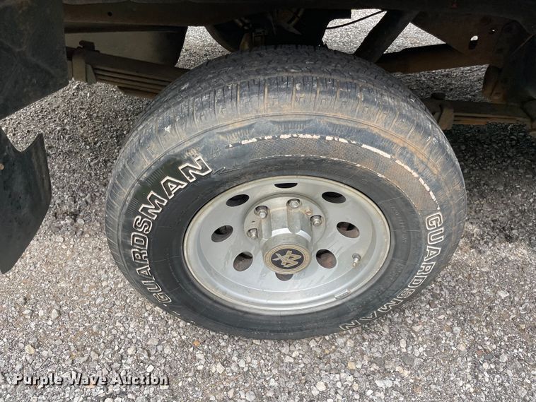 image for item MR9062 1991 GMC Suburban  SUV