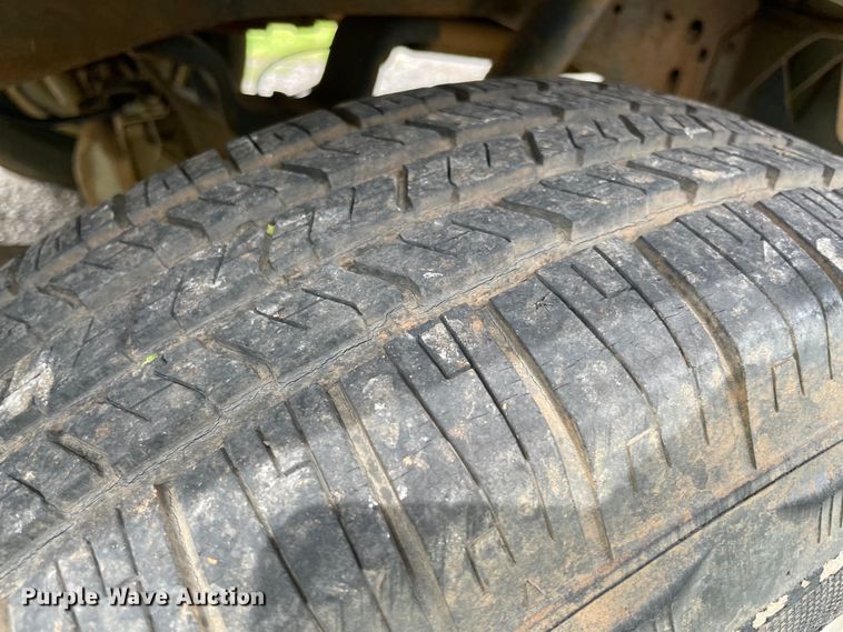 image for item MR9062 1991 GMC Suburban  SUV