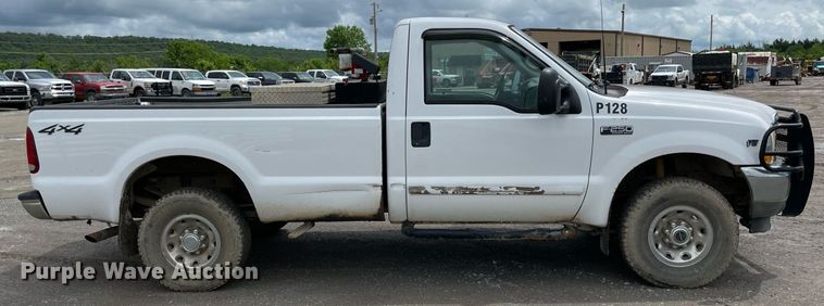 image for item MR9073 2002 Ford F250 Super Duty  pickup truck