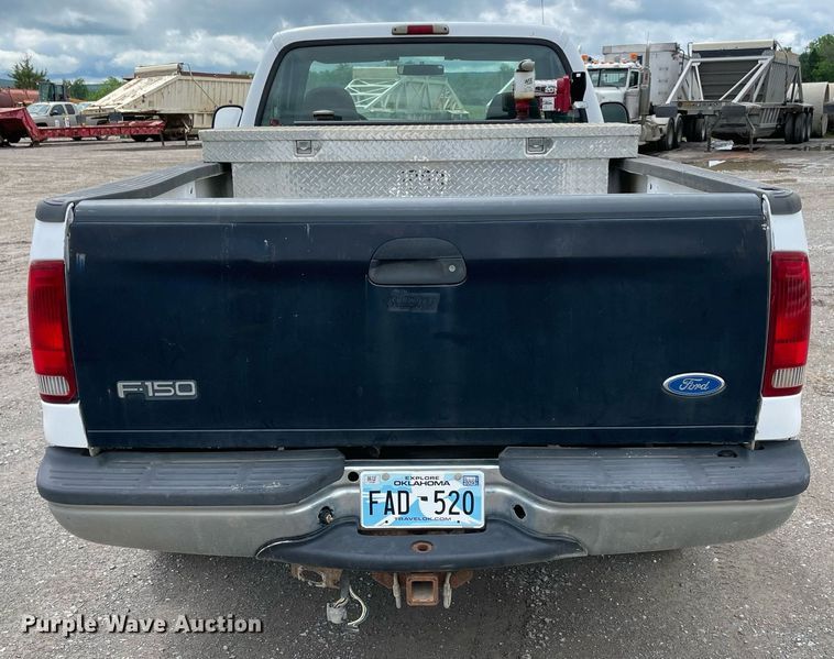 image for item MR9073 2002 Ford F250 Super Duty  pickup truck