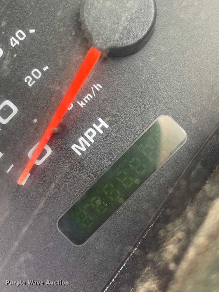 image for item MR9073 2002 Ford F250 Super Duty  pickup truck