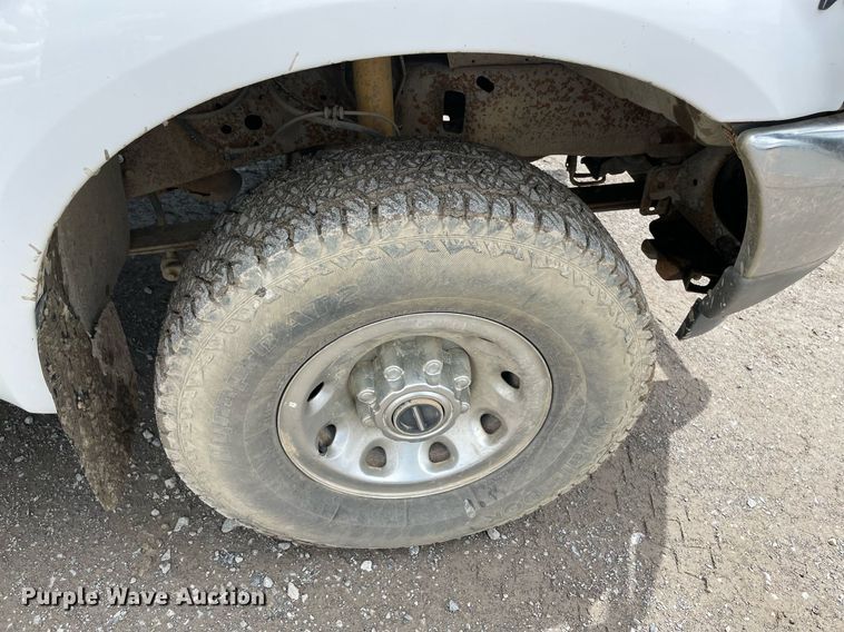 image for item MR9073 2002 Ford F250 Super Duty  pickup truck