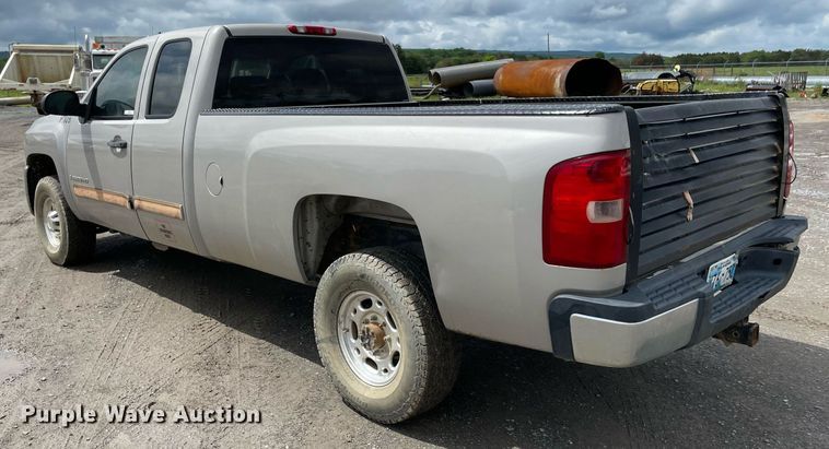 image for item MR9074 2009 Chevrolet Silverado 2500HD  Ext. Cab pickup truck