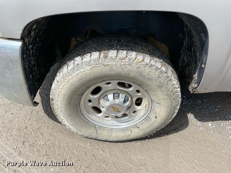 image for item MR9074 2009 Chevrolet Silverado 2500HD  Ext. Cab pickup truck