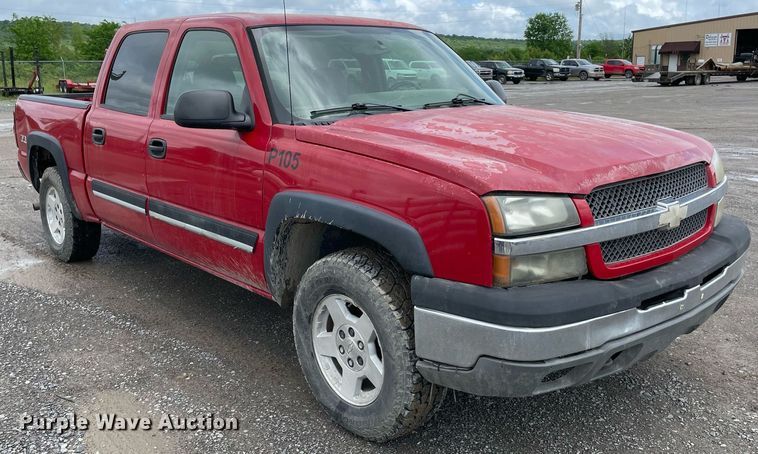 image for item MR9075 2005 Chevrolet Silverado 1500  Crew Cab pickup truck