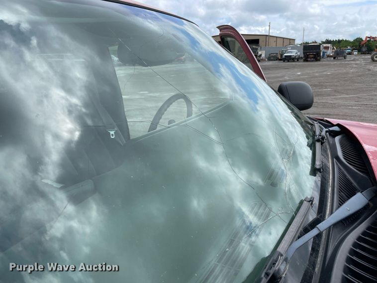 image for item MR9075 2005 Chevrolet Silverado 1500  Crew Cab pickup truck