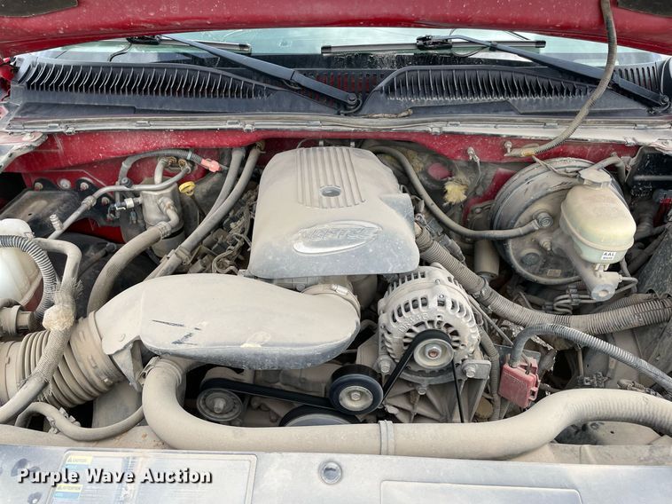 image for item MR9075 2005 Chevrolet Silverado 1500  Crew Cab pickup truck