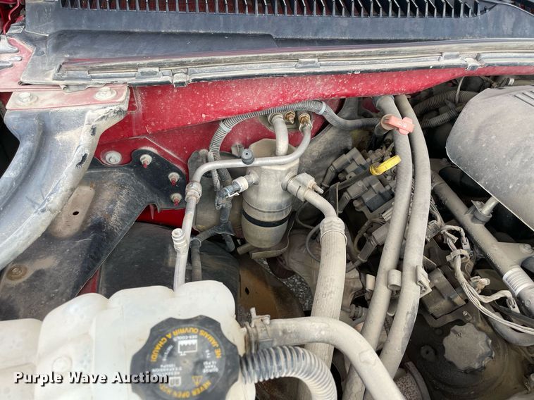 image for item MR9075 2005 Chevrolet Silverado 1500  Crew Cab pickup truck