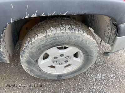 image for item MR9075 2005 Chevrolet Silverado 1500  Crew Cab pickup truck