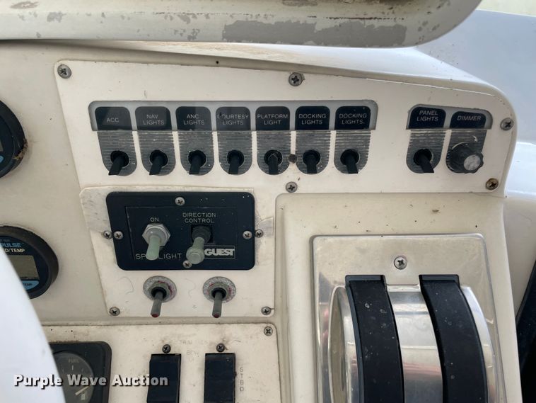 image for item MR9076 1989 Wellcraft  boat